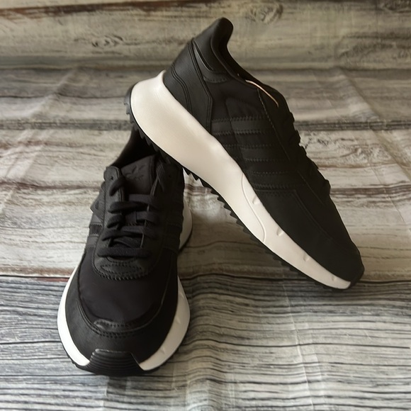 Adidas Original Retropy F2J Kid Size 5 1/2 - Picture 6 of 9